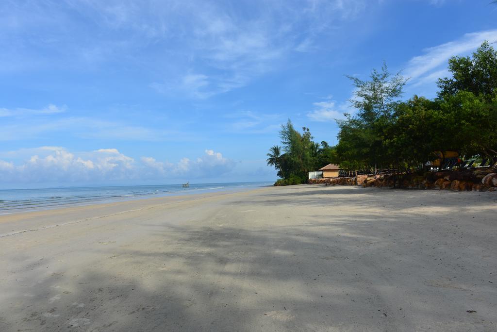 Mango Beach Resort Трат Екстериор снимка