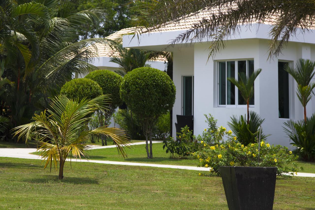 Mango Beach Resort Трат Екстериор снимка