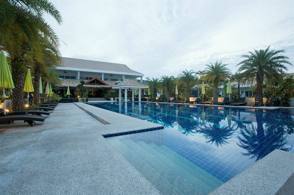 Mango Beach Resort Трат Екстериор снимка