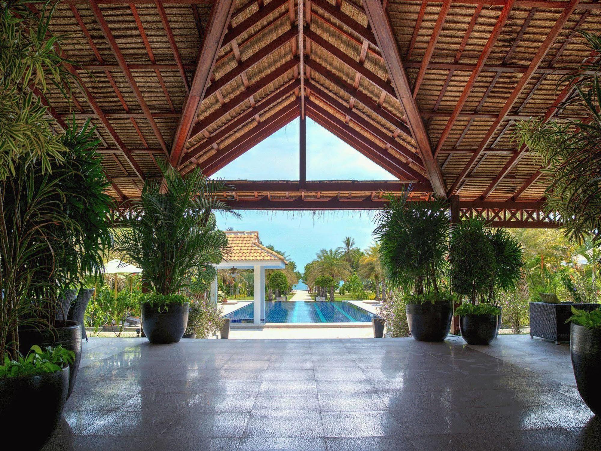 Mango Beach Resort Трат Екстериор снимка