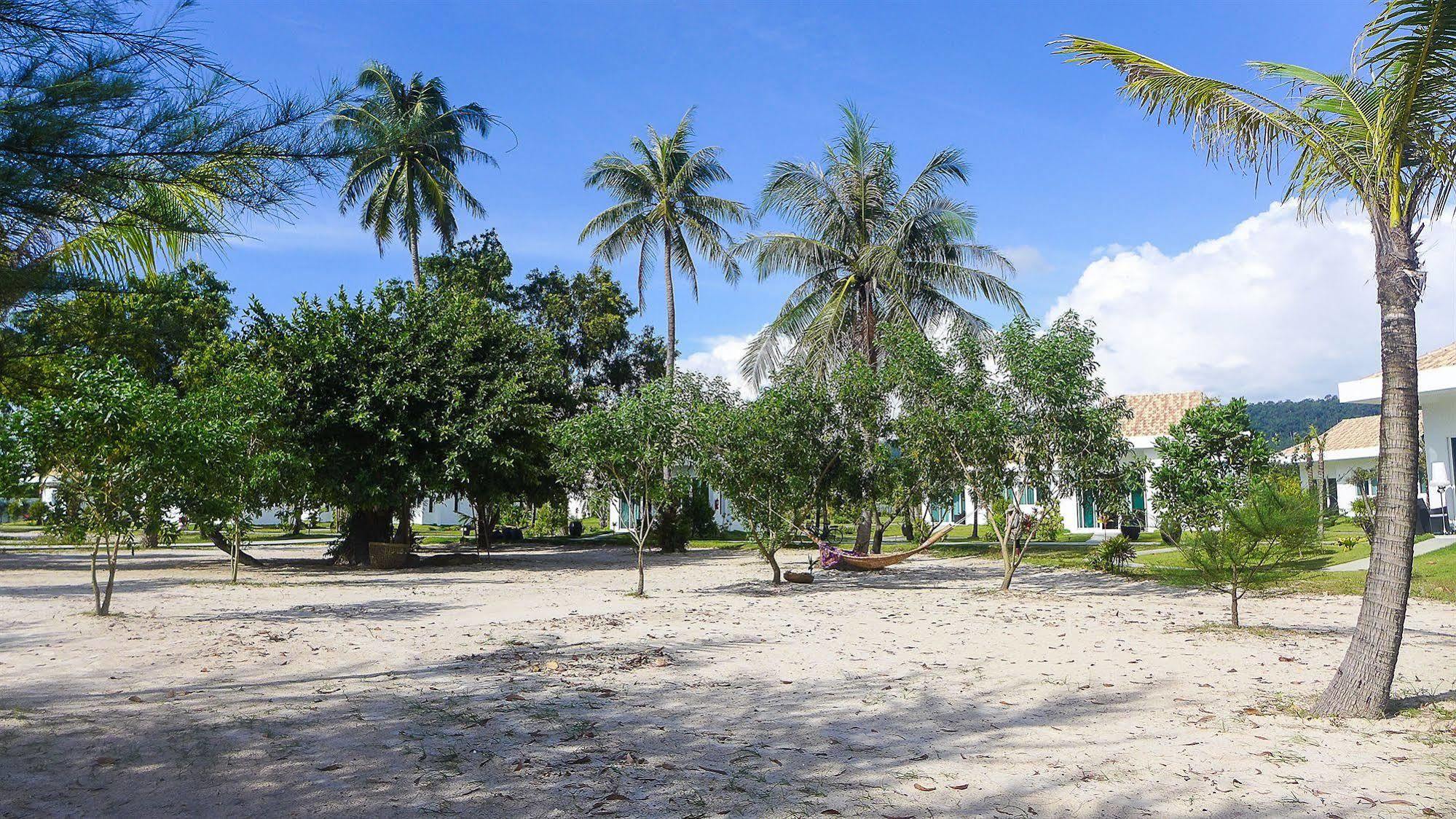 Mango Beach Resort Трат Екстериор снимка